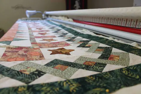 Autumn Applique Quilt, photo 5 of 7
