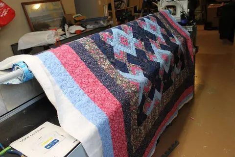 Flowered Chain Quilt, photo 6 of 15