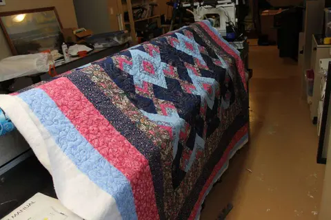 Flowered Chain Quilt, photo 8 of 15