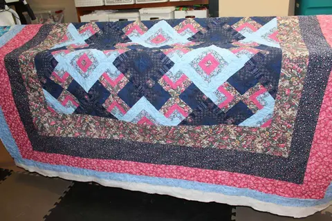 Flowered Chain Quilt, photo 13 of 15