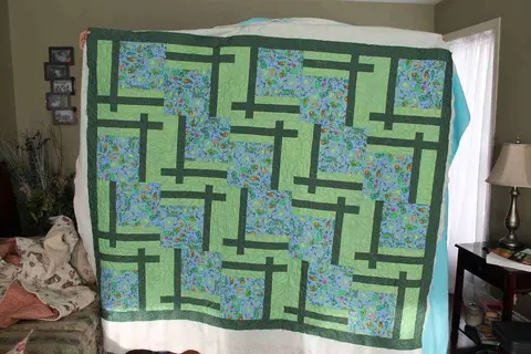 Froggie Rail Fence Quilt, photo 20 of 20