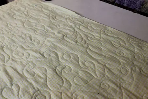 Hearts and Swirls Quilt, photo 2 of 21