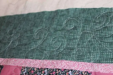 Irish Chain Pink Quilt, photo 3 of 20
