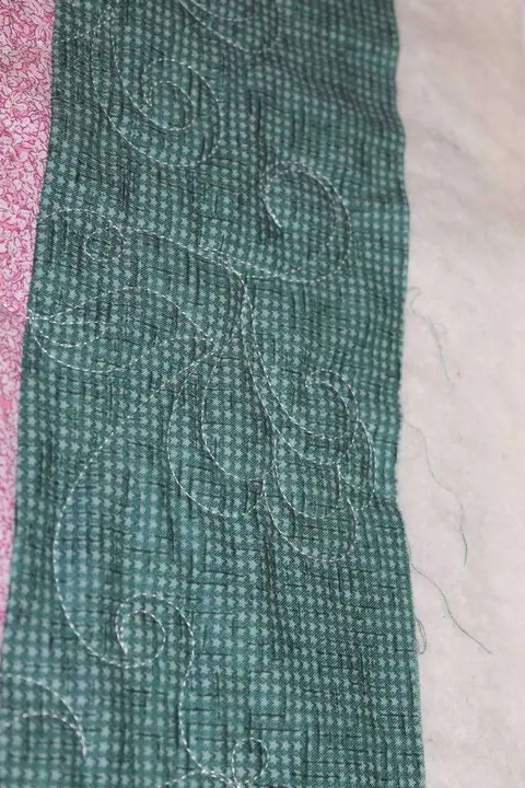 Irish Chain Pink Quilt, photo 4 of 20