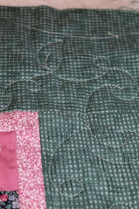 Irish Chain Pink Quilt, photo 5 of 20
