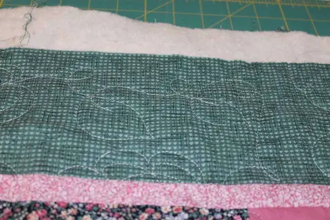 Irish Chain Pink Quilt, photo 6 of 20