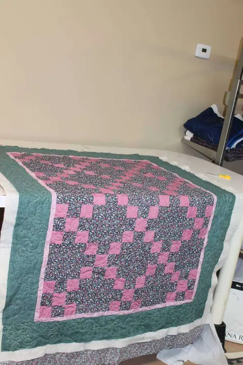 Irish Chain Pink Quilt, photo 12 of 20
