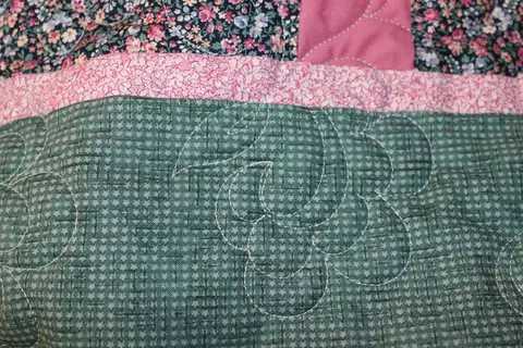 Irish Chain Pink Quilt, photo 15 of 20