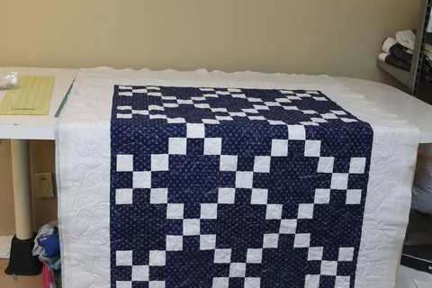 Irish Chain Quilt, photo 7 of 29