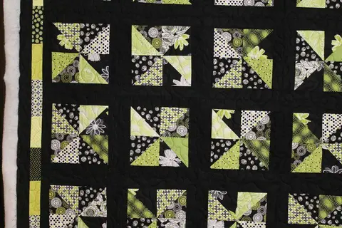Lime Green Pinwheel Quilt, photo 7 of 16