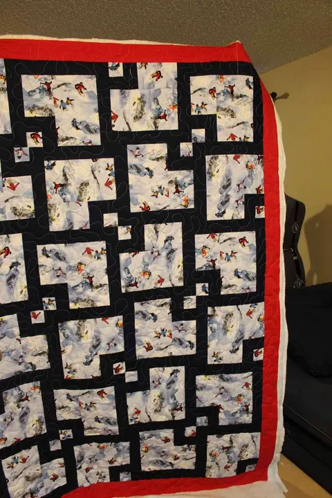 Log Cabin Skiing Quilt, photo 2 of 7