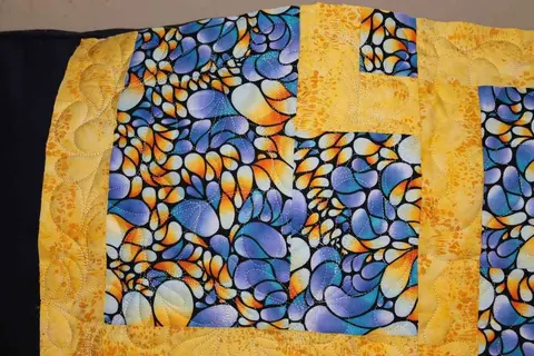 Log Cabin Quilt, photo 7 of 9