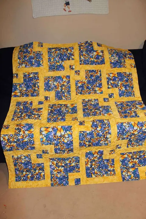 Log Cabin Quilt, photo 9 of 9