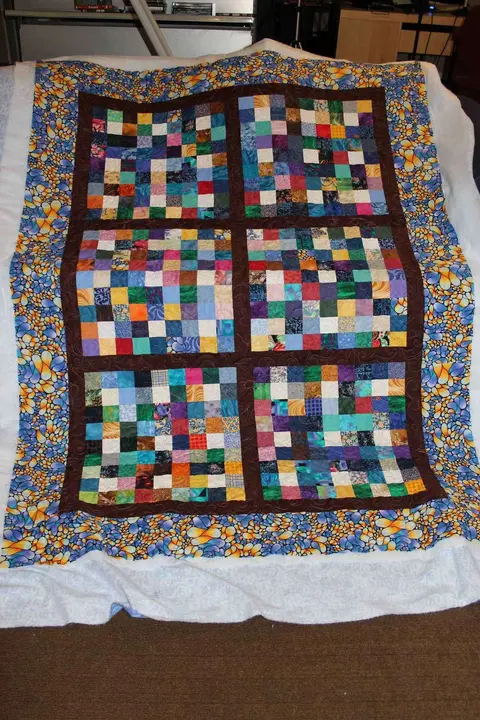 Nine Patch Jewel Quilt, photo 4 of 19