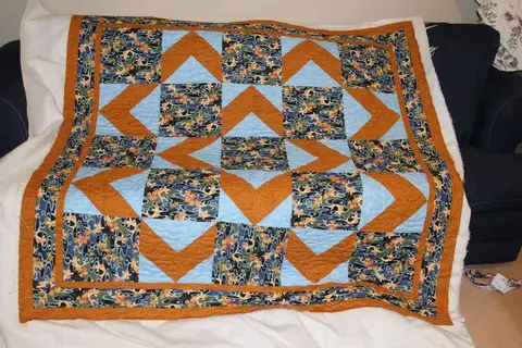 Qoi Pond Quilt, photo 4 of 9