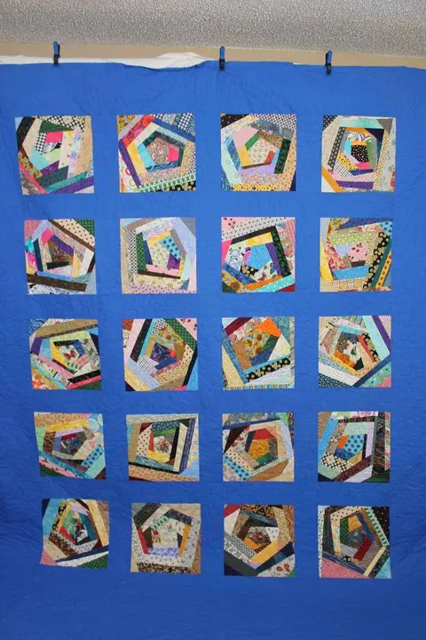 Strips and Blocks Quilt, photo 5 of 6