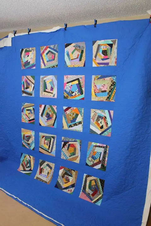 Strips and Blocks Quilt, photo 6 of 6