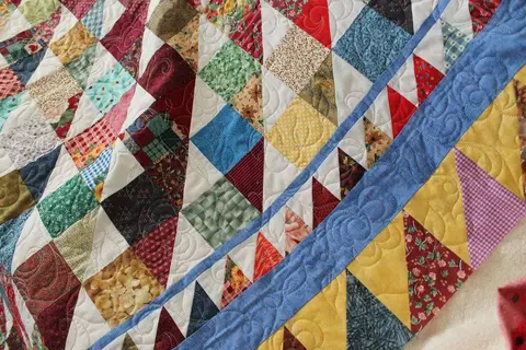 Triangle Bliss Quilt, photo 5 of 12