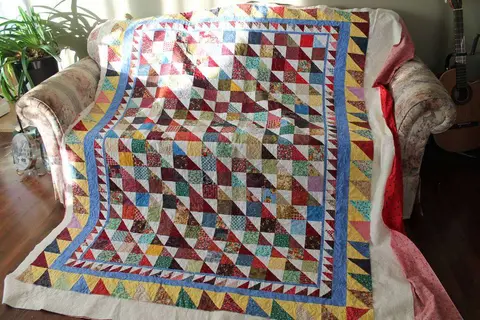 Triangle Bliss Quilt, photo 6 of 12