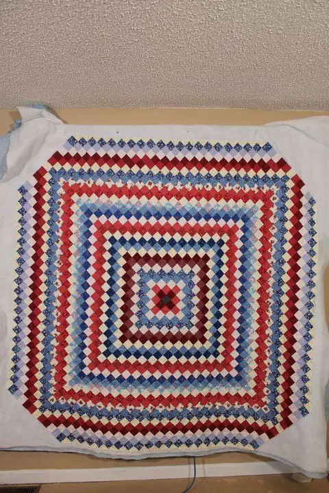 Two Inch Beauty Quilt, photo 1 of 12