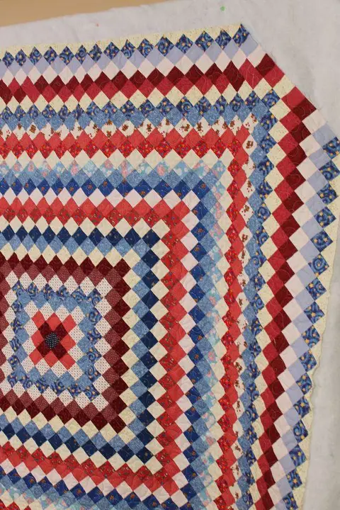 Two Inch Beauty Quilt, photo 2 of 12