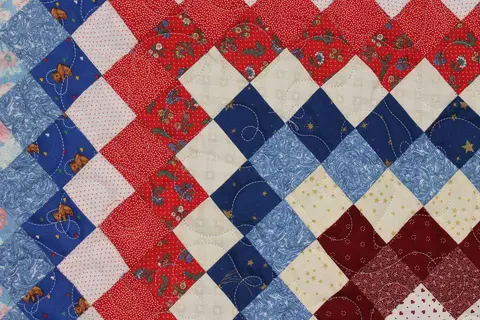 Two Inch Beauty Quilt, photo 7 of 12
