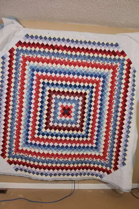 Two Inch Beauty Quilt, photo 8 of 12