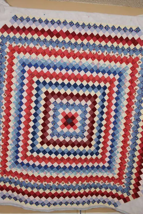 Two Inch Beauty Quilt, photo 9 of 12