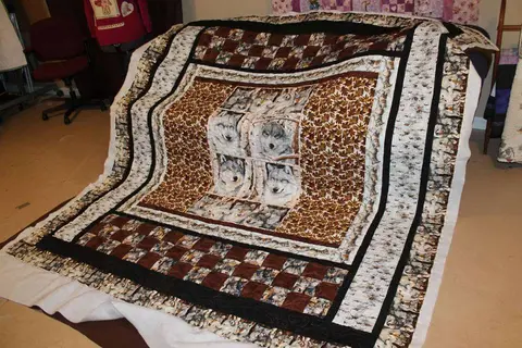 Wolf in the Wild Quilt, photo 4 of 32