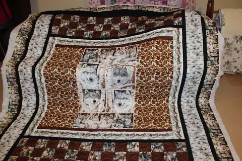 Wolf in the Wild Quilt, photo 5 of 32