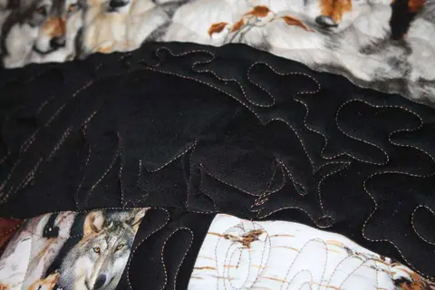 Wolf in the Wild Quilt, photo 10 of 32