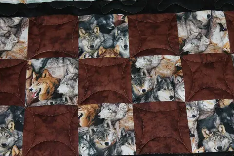 Wolf in the Wild Quilt, photo 15 of 32